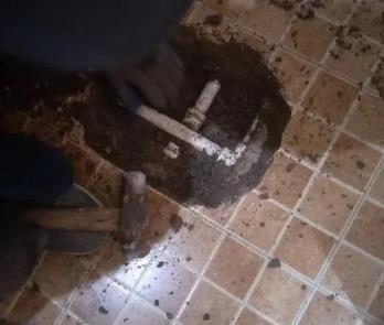 周至卫生间漏水维修公司为您分享下卫生间渗水如何处理及注意事项